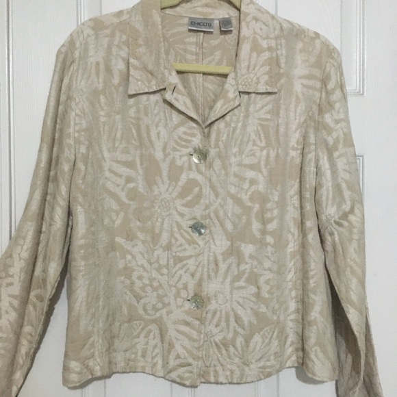 Chico's Women's Lightweight Jacket With long sleeves and Pearlized Buttons. - Picture 2 of 5